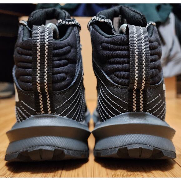 The North Face NF0A7W5V Kids’ Sz 1 Fastpack Hiker Trail Waterproof Boots - Black - Picture 6 of 10